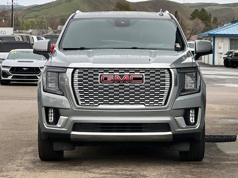 Used 2024 GMC Yukon Denali w/ Advanced Technology Package AWD/4WD image 10