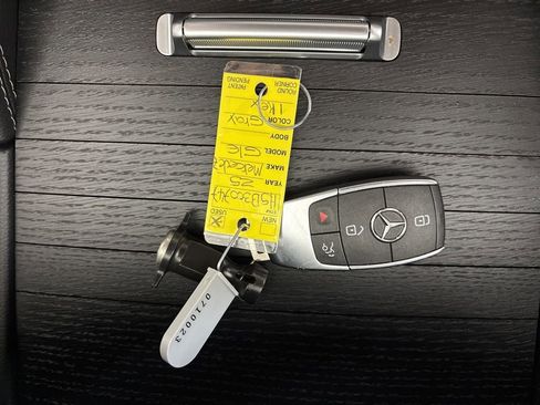 Used 2025 Mercedes-Benz GLE 450 4MATIC Coupe image 31