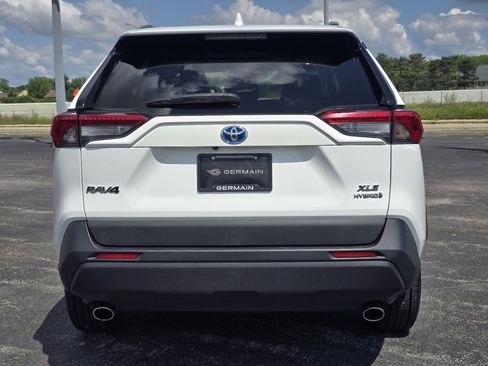 Certified 2019 Toyota RAV4 XLE w/ Convenience Package AWD/4WD image 15