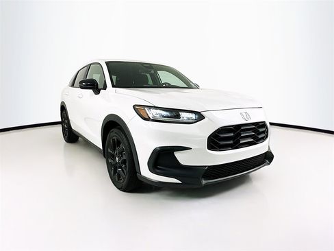 Certified 2023 Honda HR-V Sport image 3