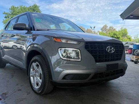Used 2020 Hyundai Venue SE FWD image 22
