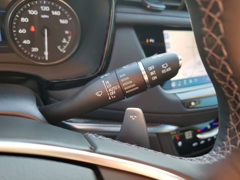 Certified 2025 Cadillac XT5 Sportv w/ Technology Package image 37