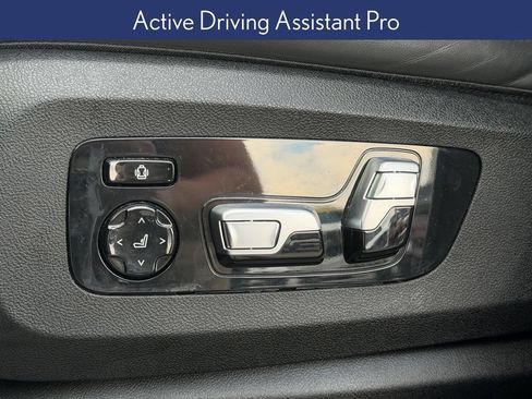 Used 2022 BMW X7 xDrive40i w/ Executive Package AWD/4WD image 21