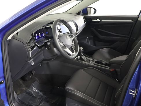 Used 2024 Volkswagen Jetta SE w/ Panoramic Sunroof Package image 21