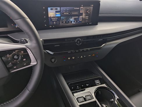 Used 2025 Nissan Murano SV image 10