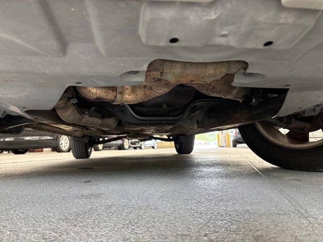 Used 2010 Subaru Outback 2.5i Limited AWD/4WD image 65