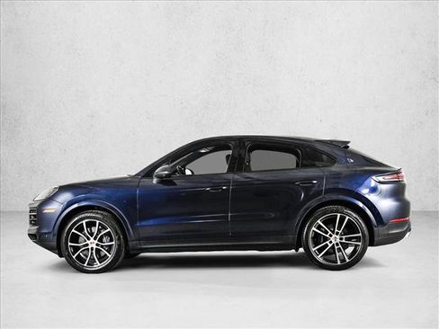 Used 2025 Porsche Cayenne Coupe image 9