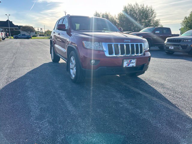 Used 2012 Jeep Grand Cherokee Laredo AWD/4WD image 2