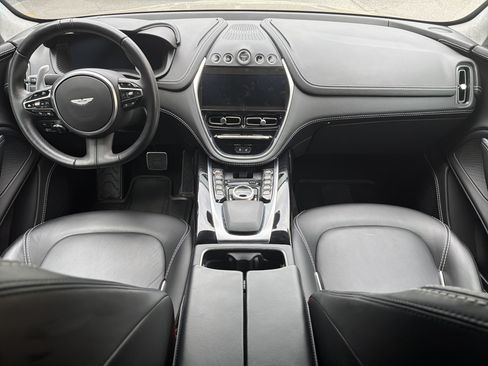 Used 2021 Aston Martin DBX AWD/4WD image 4