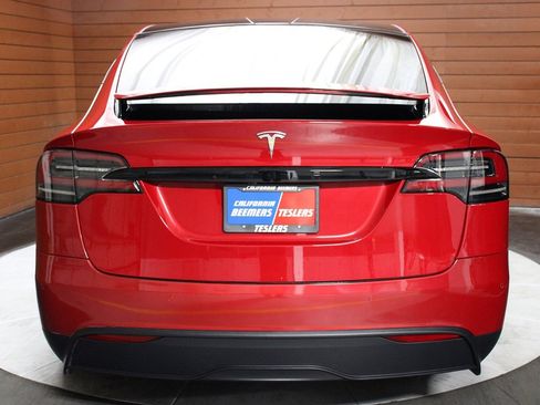 Used 2023 Tesla Model X image 11