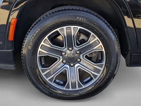 Used 2024 Jeep Wagoneer Series II w/ Flexible Seating Group image 26