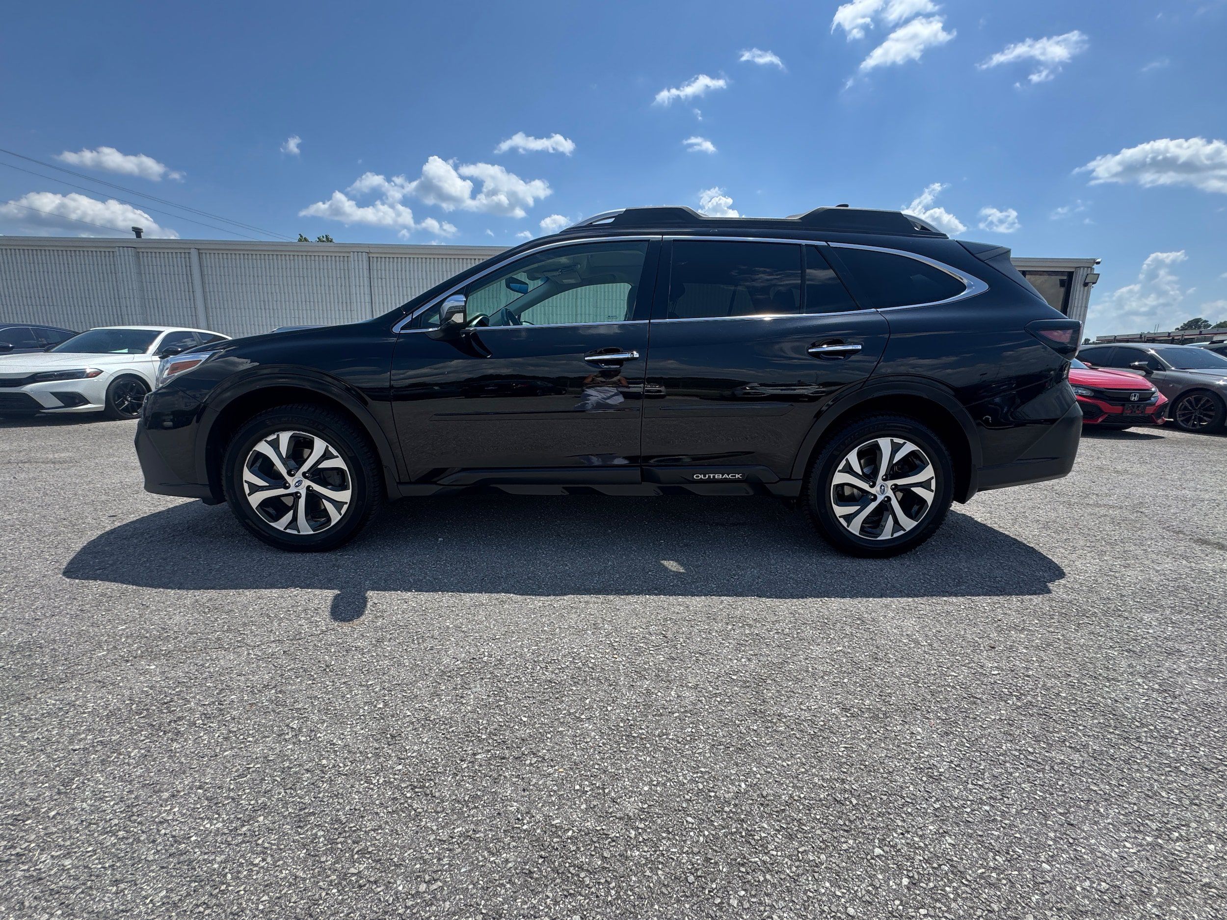 Used 2021 Subaru Outback Touring XT AWD/4WD image 4
