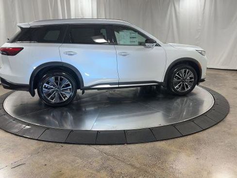 Certified 2026 INFINITI QX60 Luxe w/ Cargo Package image 2