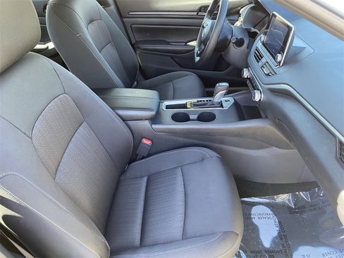 Certified 2025 Nissan Altima 2.5 S image 9