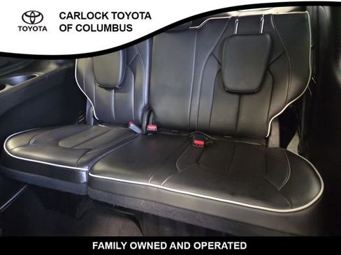 Used 2023 Chrysler Pacifica Limited w/ Uconnect Theater Family Group AWD/4WD image 15
