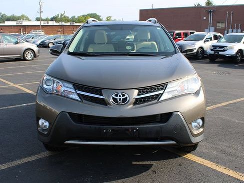 Used 2015 Toyota RAV4 XLE AWD/4WD image 3