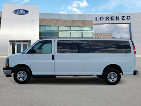Used 2023 Chevrolet Express 3500 LT w/ LT Preferred Equipment Group RWD image 8