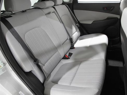 Used 2022 Hyundai Kona SEL image 18