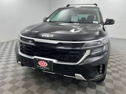 Used 2024 Kia Seltos SX w/ SX Sunroof Package AWD/4WD image 2