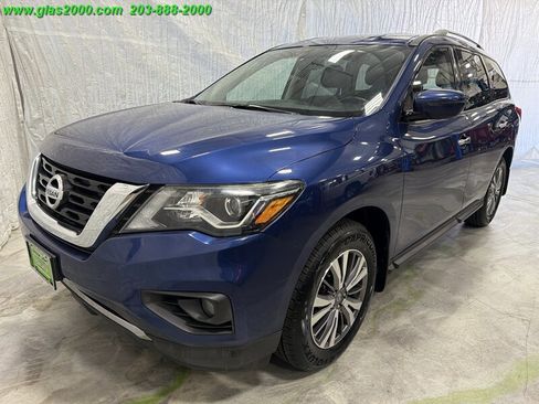 Used 2019 Nissan Pathfinder SV AWD/4WD image 1