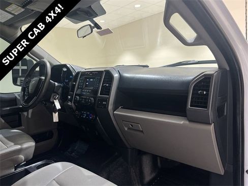 Certified 2022 Ford F450 XL w/ Power Equipment Group image 22