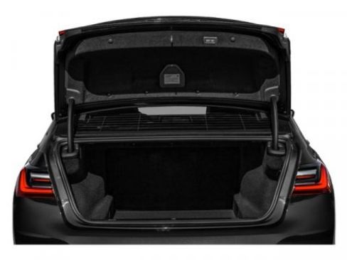 Certified 2022 BMW ALPINA B7 xDrive w/ Luxury Rear Seating Package image 11
