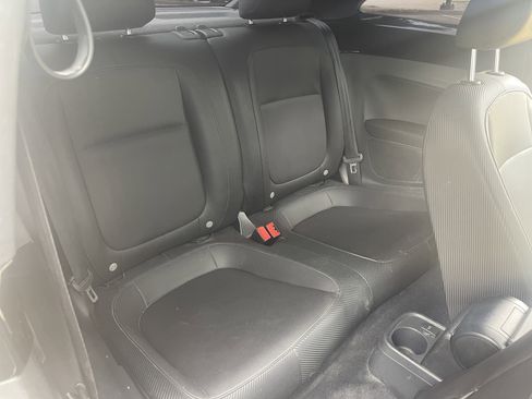 Used 2013 Volkswagen Beetle TDI image 11