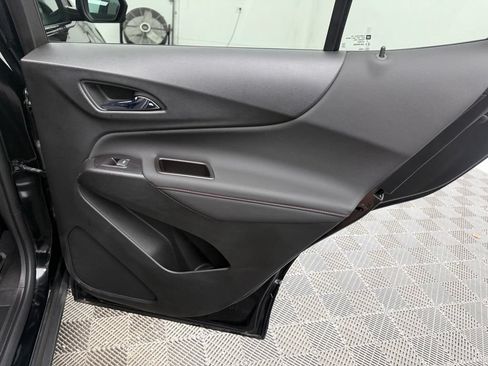 Used 2022 Chevrolet Equinox RS w/ LPO, Floor Liner Package AWD/4WD image 38
