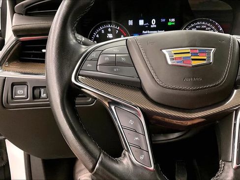 Used 2022 Cadillac XT5 Premium Luxury w/ Platinum Package AWD/4WD image 27