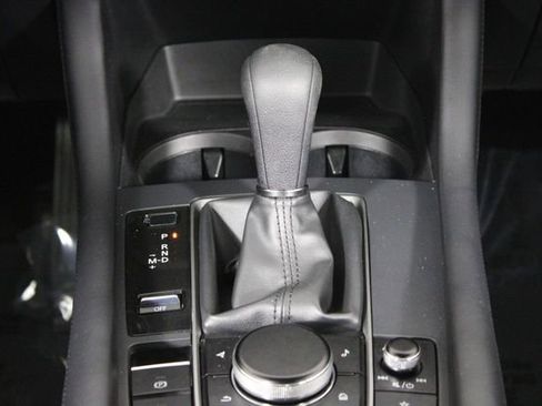 Used 2022 MAZDA MAZDA3 Sedan image 32