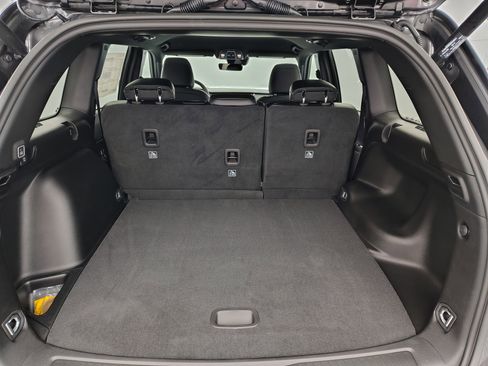 New 2025 Jeep Grand Cherokee Altitude image 13