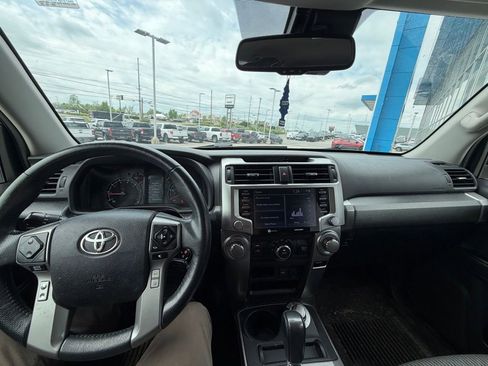 Used 2020 Toyota 4Runner SR5 image 9