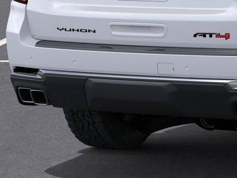 New 2026 GMC Yukon AT4 AWD/4WD image 14