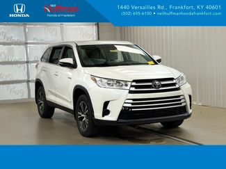 Used 2019 Toyota Highlander LE w/ Protection Package #3 AWD/4WD video 1