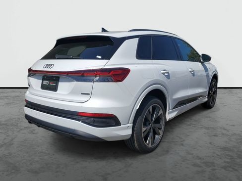 Used 2023 Audi Q4 e-tron Premium Plus w/ Premium Plus AWD/4WD image 4