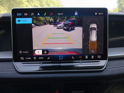 New 2025 Volkswagen Tiguan SE image 19