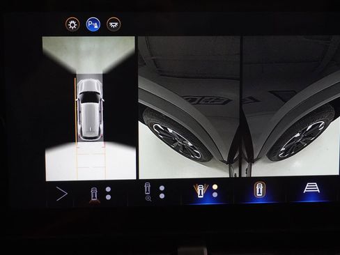 New 2026 Chevrolet Equinox RS w/ Convenience Package III FWD image 35