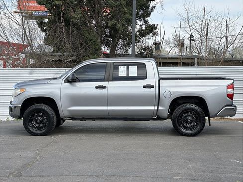 Used 2015 Toyota Tundra SR5 w/ SR5 Upgrade Package image 13