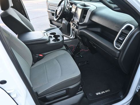 Used 2022 RAM 3500 Big Horn image 26