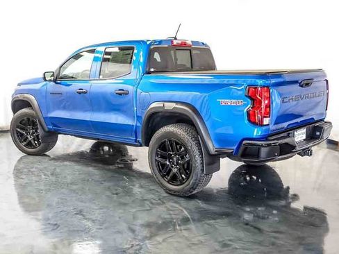 Certified 2024 Chevrolet Colorado Trail Boss w/ Technology Package AWD/4WD image 9