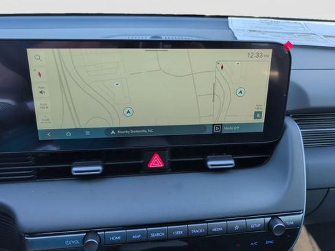 New 2026 Hyundai Ioniq 5 SEL image 17