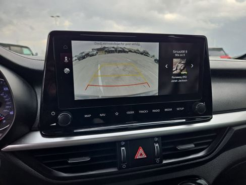 Used 2023 Kia Forte GT image 27