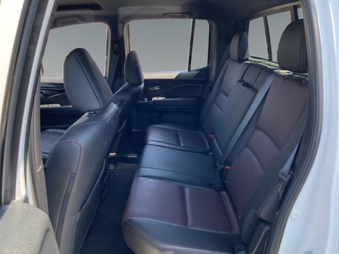 Used 2022 Honda Ridgeline Black Edition image 13