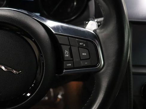 Used 2020 Jaguar F-TYPE Coupe image 21