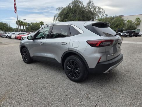 Used 2024 Ford Escape Active AWD/4WD image 8
