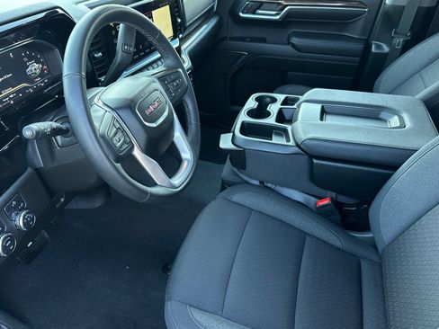 Used 2024 GMC Sierra 1500 Elevation w/ LPO, Elevation Black Package image 10