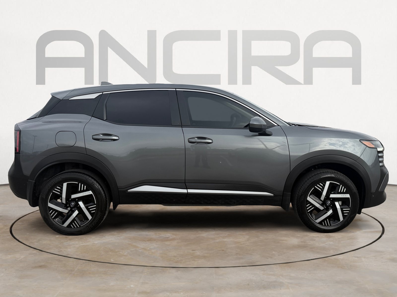 Used 2025 Nissan Kicks SV FWD image 13