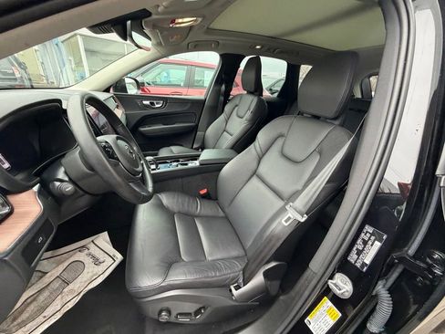 Used 2024 Volvo XC60 B5 Plus image 7