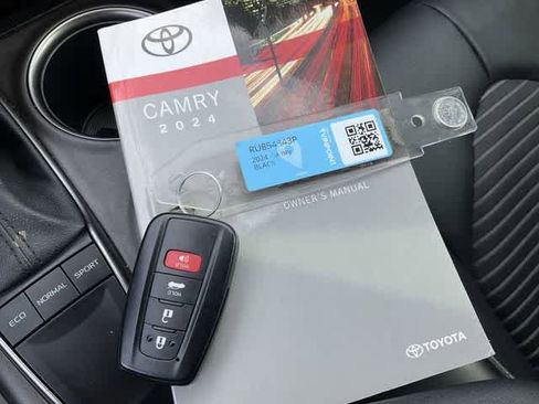 Used 2024 Toyota Camry SE w/ Convenience Package FWD image 26