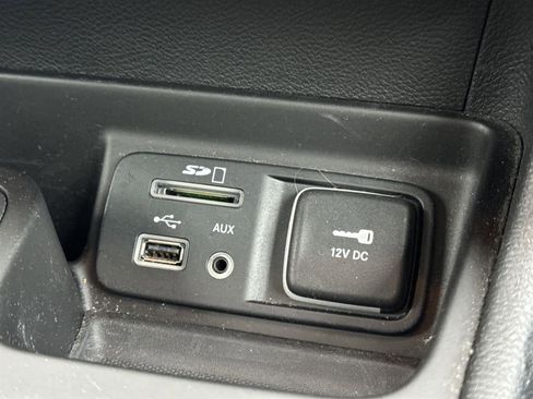 Used 2014 Jeep Cherokee Latitude w/ Cold Weather Group image 25